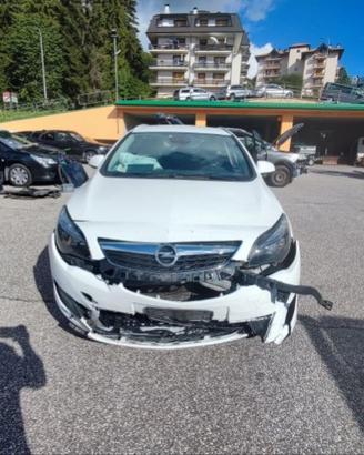 RICAMBI PER OPEL ASTRA J 2.0 CDTI ANNO 2011
