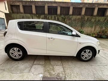 Chevrolet aveo 2014