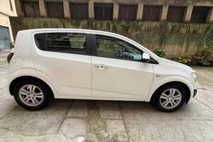 Chevrolet aveo 2014