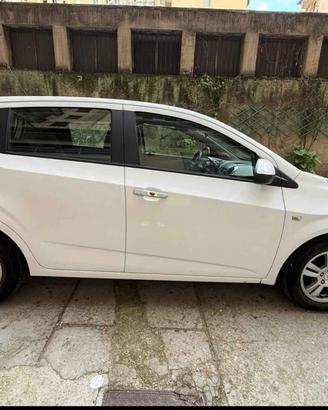 Chevrolet aveo 2014