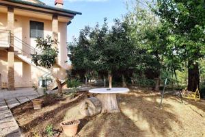 Casa indipendente di 200 m² con più di 5 locali e 