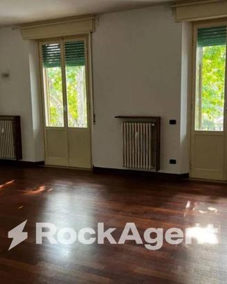 PARMA - CITTADELLA- APPARTAMENTO RISTRUTTURATO CON