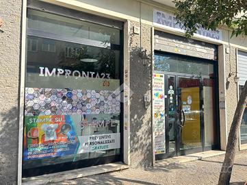 NEGOZIO A POMEZIA