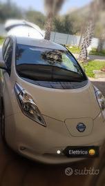 Auto Elettrica Nissan Leaf 