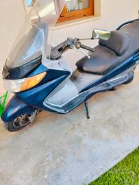 Suzuki Burgman 400 2003