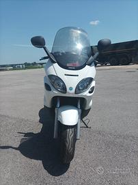 Piaggio x9 200
