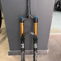 Fox Float Factory 36, 160mm travel, Grip 2