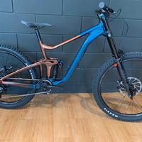 BICI DOWN HILL GIANT