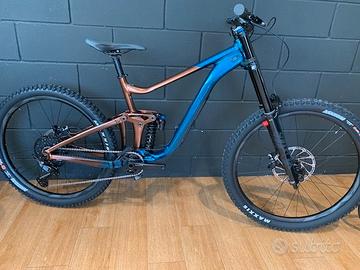 BICI DOWN HILL GIANT