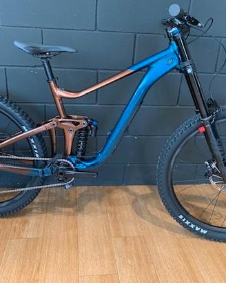 BICI DOWN HILL GIANT