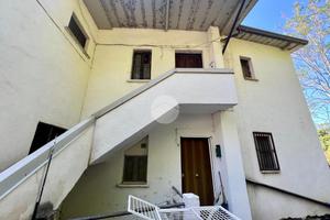 3 LOCALI A COSENZA