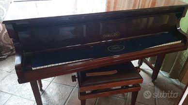 Pianoforte a mezza coda