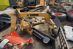 Grader Uemme Cobra 2700 per minipala