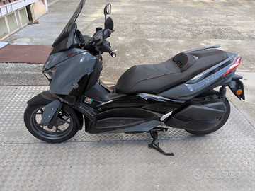 Yamaha X-Max 300
