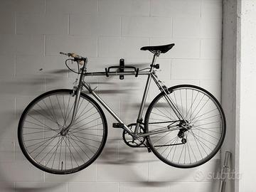 Bici da corsa Atala guarnitura Campagnolo