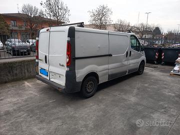 Opel Vivaro van