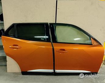 Portiera anteriore posteriore peugeot 2008 2023