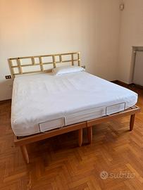 Letto mattimoniale con rete elettrica e materasso