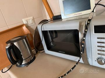 microonde e macchina per bollire