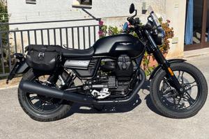 Moto guzzi V7 III STONE