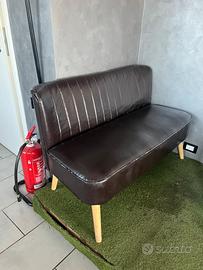 Divani in eco pelle 6