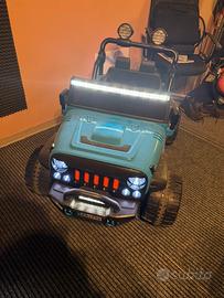 Auto off-road a 2 posti con batteria al litio 12v