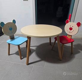 tavolino legno bambini con sedie  per bimbi