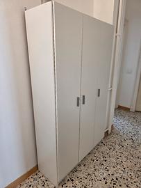 armadio  scope legno