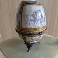 uovo di ceramica Royal Family 