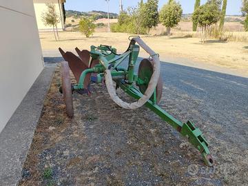 Aratro Viviani 40 idraulico bivomere e monovomere