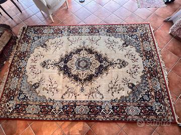 Tappeto persiano decorativo – prezzo  €100