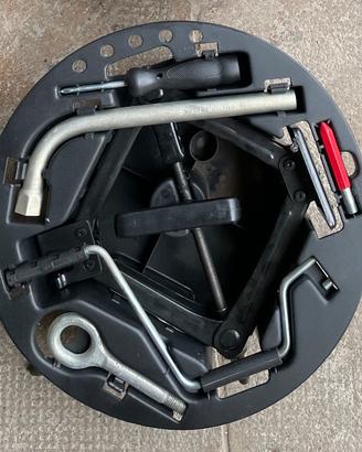 Kit/attrezzi per ruotino di scorta
