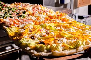 Pizzeria a taglio delivery asporto pizza alla pala