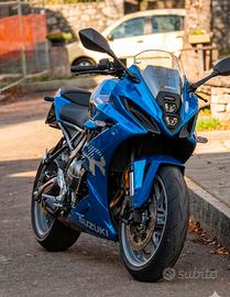 Suzuki Gsx-8R 2025 (900 novecento) kilometri. 