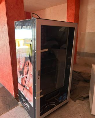 Distributore automatico Snack & Drink