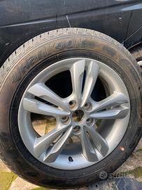 cerchio in lega con gomma 225/60/17 R tucson