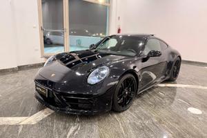 Porsche 911 Carrera 4 GTS