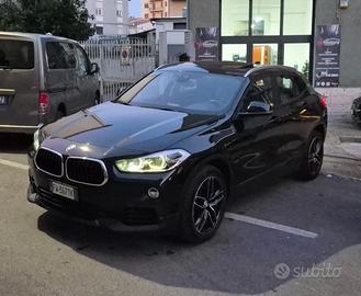 BMW X2 xDrive20d Tetto Full Black
