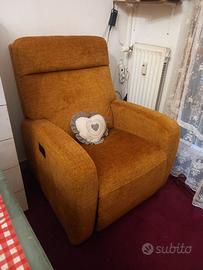 Poltrona reclinabile meccanizzata