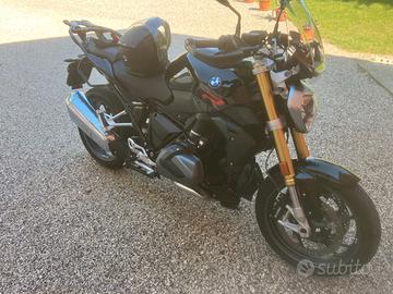 moto BMW 1250 R