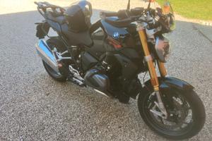 moto BMW 1250 R