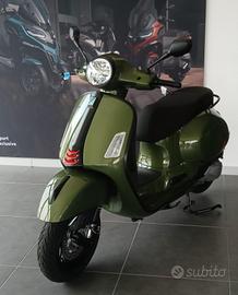 Vespa 310 GTS hpe Super Sport Sede Alba