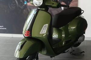 Vespa 310 GTS hpe Super Sport Sede Alba