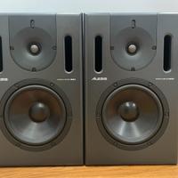 Casse Alesis Prolinear 820