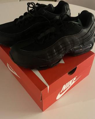NIke Air Max 95 essetial triplo nere (taglia 42)