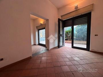 FLEMING- Bottega 130mq con ampio soppalco