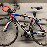 Pinarello corsa in carbonio