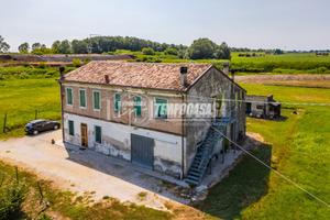 SOLUZIONE BIFAMILIARE COMPLETAMENTE INDIPENDENTE