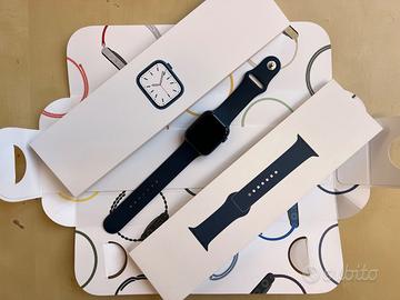 Apple Watch Series 7 (GPS) 45mm, vers. Nike midnig