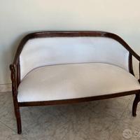 Divanetto in stile